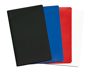 Taschenkalender "Status" im Format 9,5 x 16 cm, Kalendarium Grau/Rot, 32 Seiten gebunden + 16 Seiten ABC-Heft, eingesteckt in PVC-Hülle dunkelblau